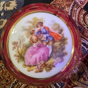 Vintage Limoges trinket box!